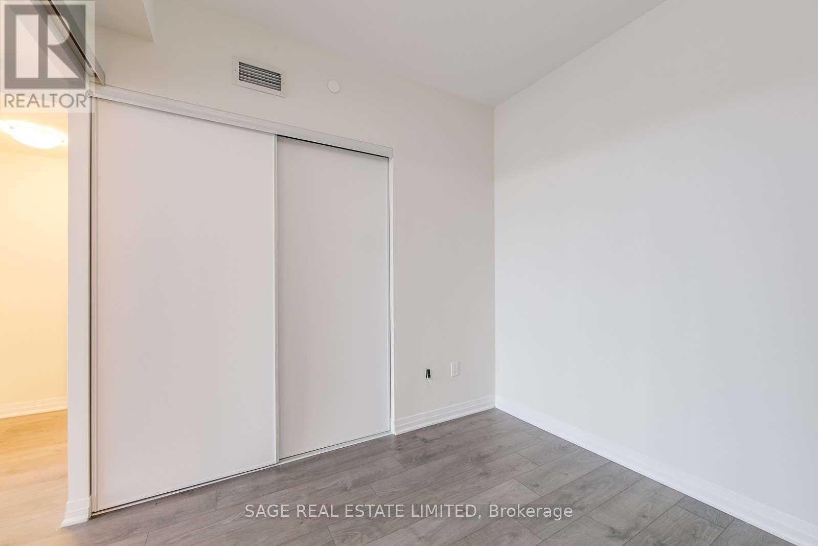 618 - 2301 Danforth Avenue Property Photo 19