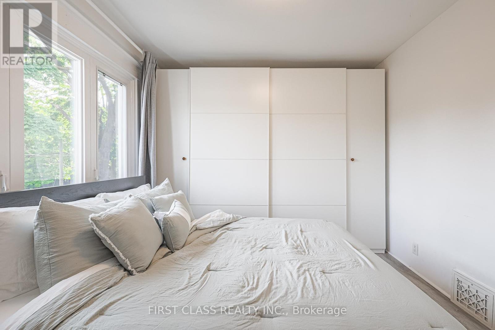 53 Aldridge Avenue Property Photo 14