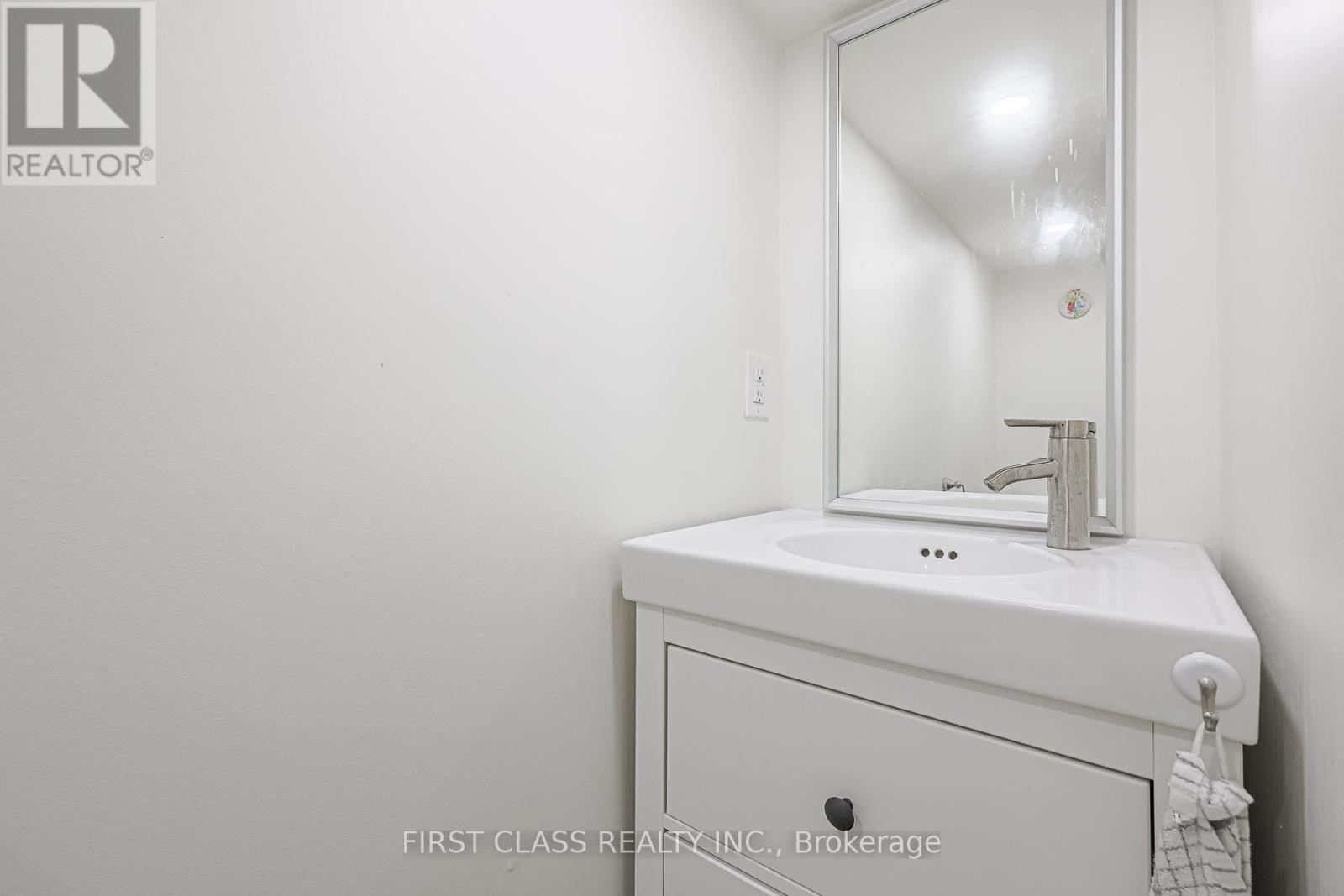53 Aldridge Avenue Property Photo 23