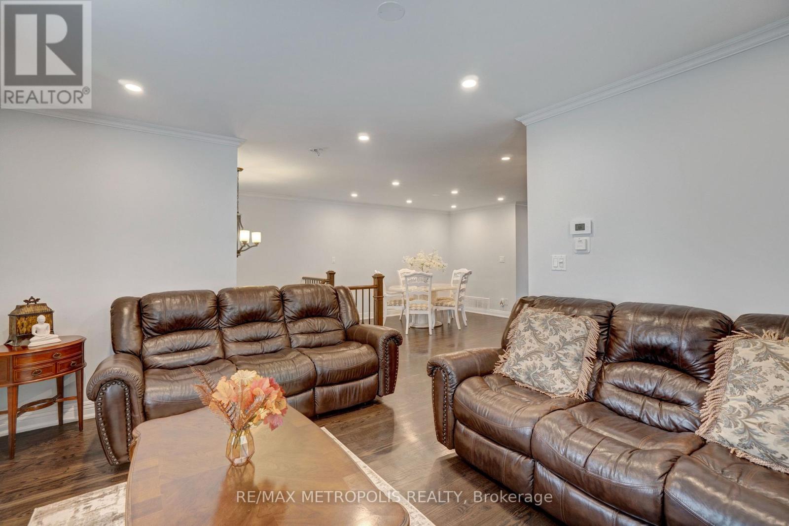 1872 Appleview Road Property Photo 6