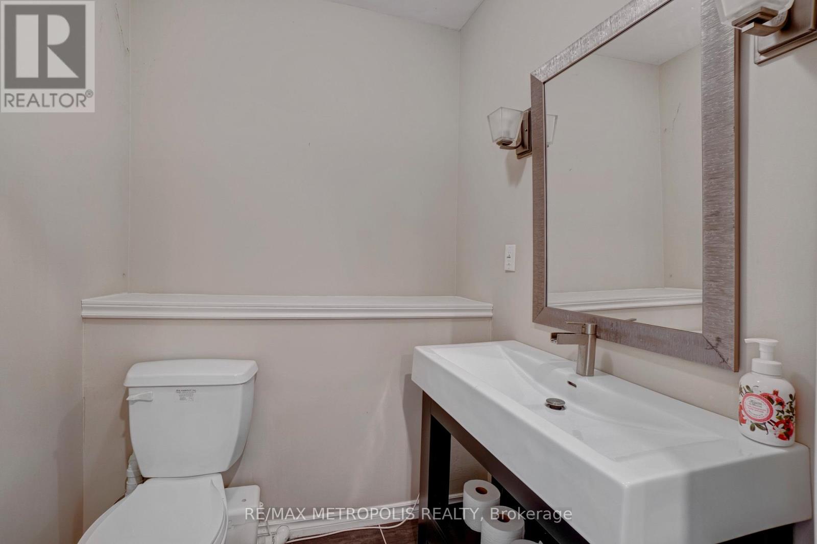 1872 Appleview Road Property Photo 35