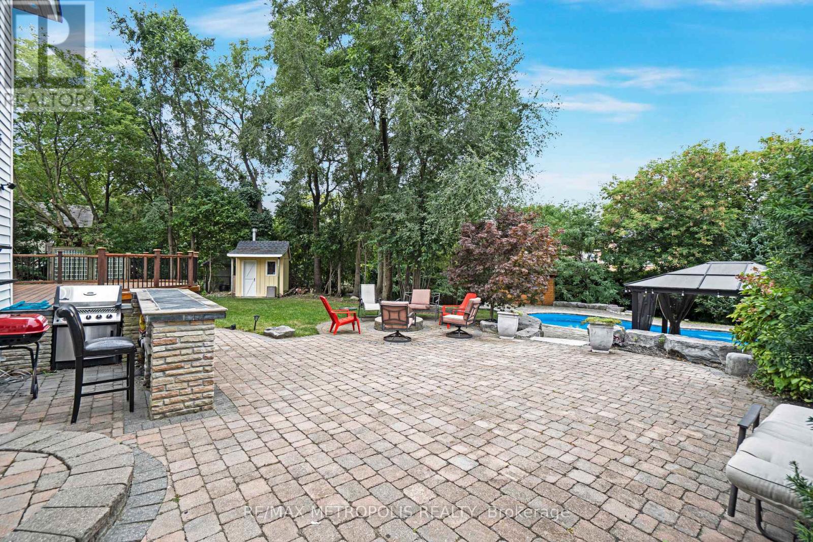 1872 Appleview Road Property Photo 40