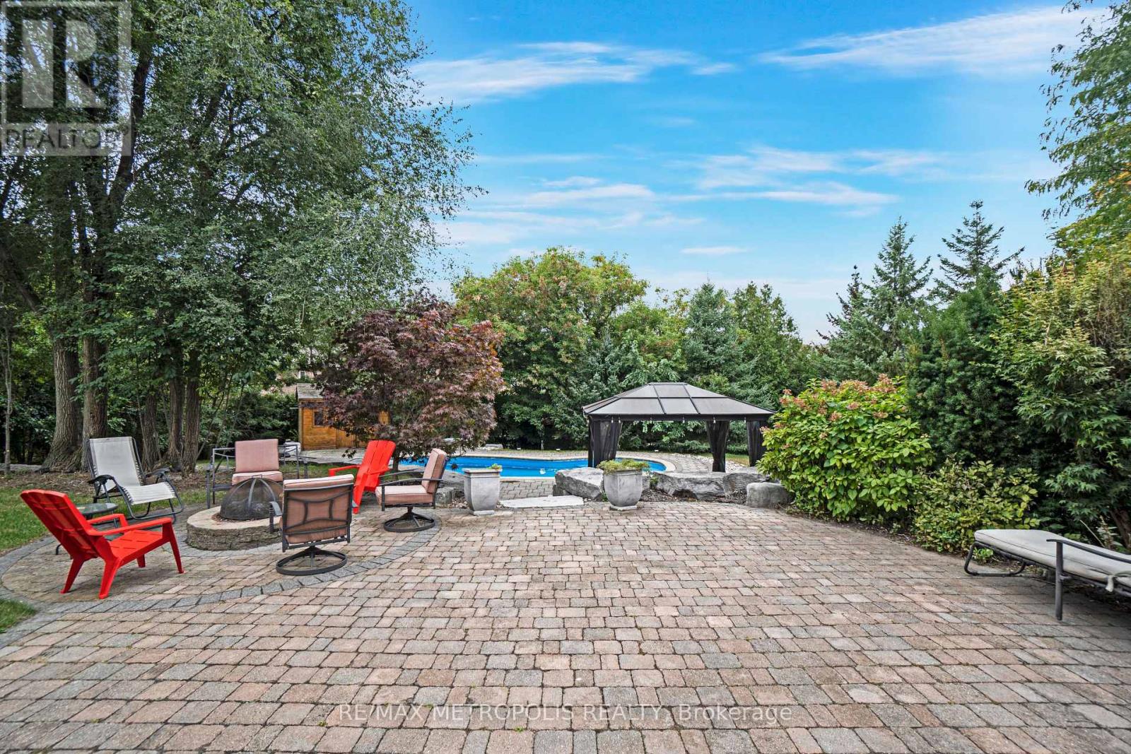 1872 Appleview Road Property Photo 41