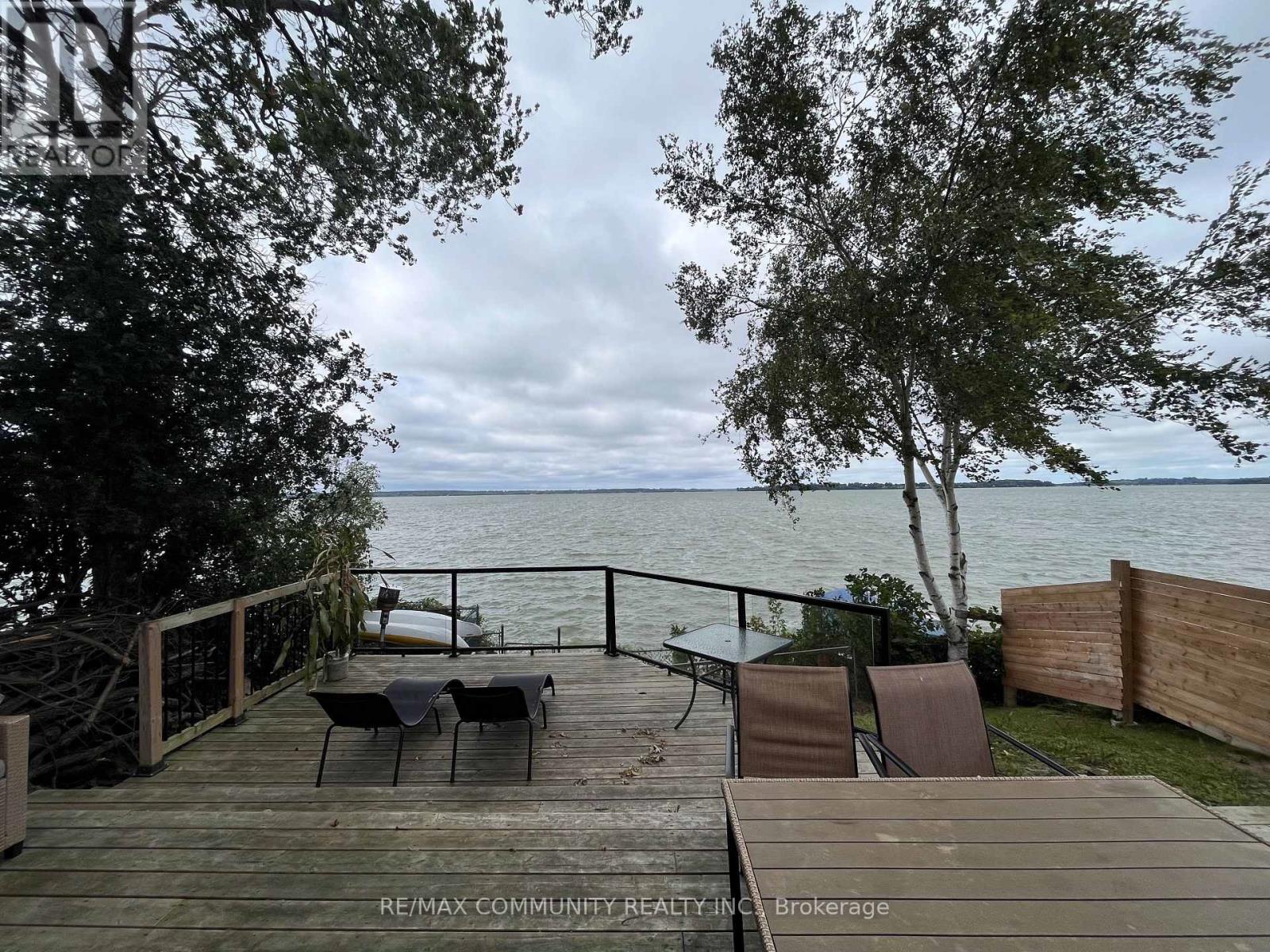 232 Williams Point Road Property Photo 2