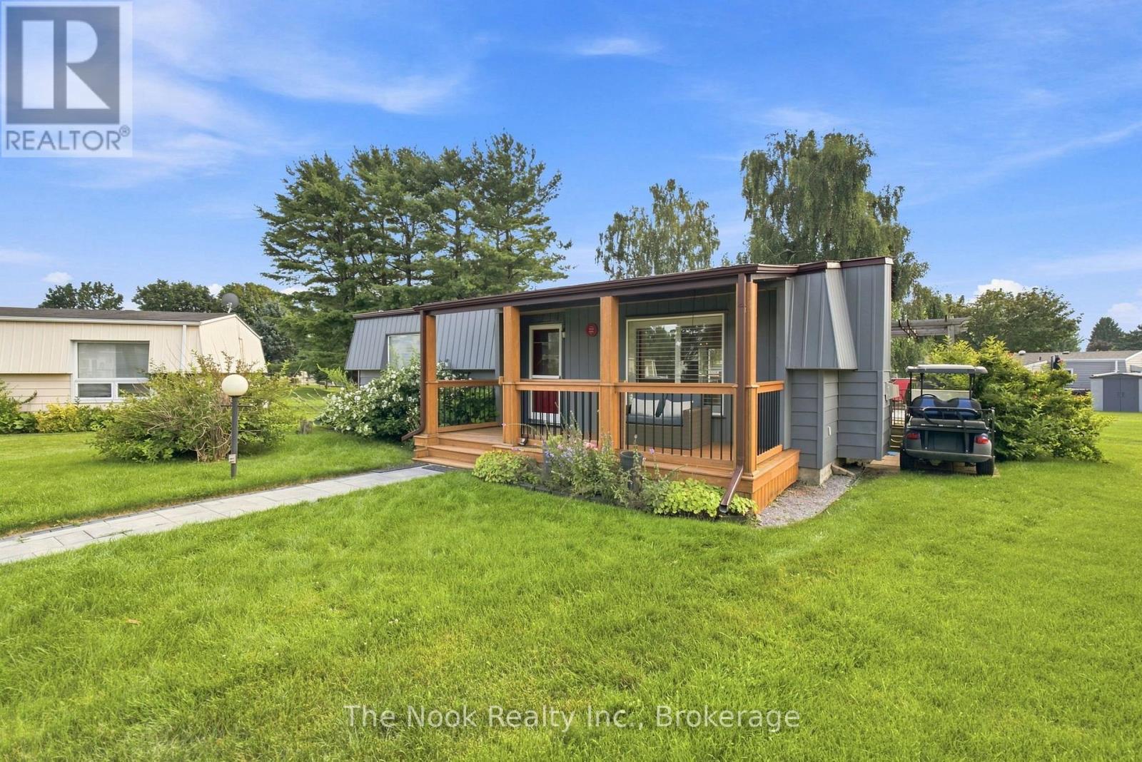 7 Pineridge Crescent Property Photo 1
