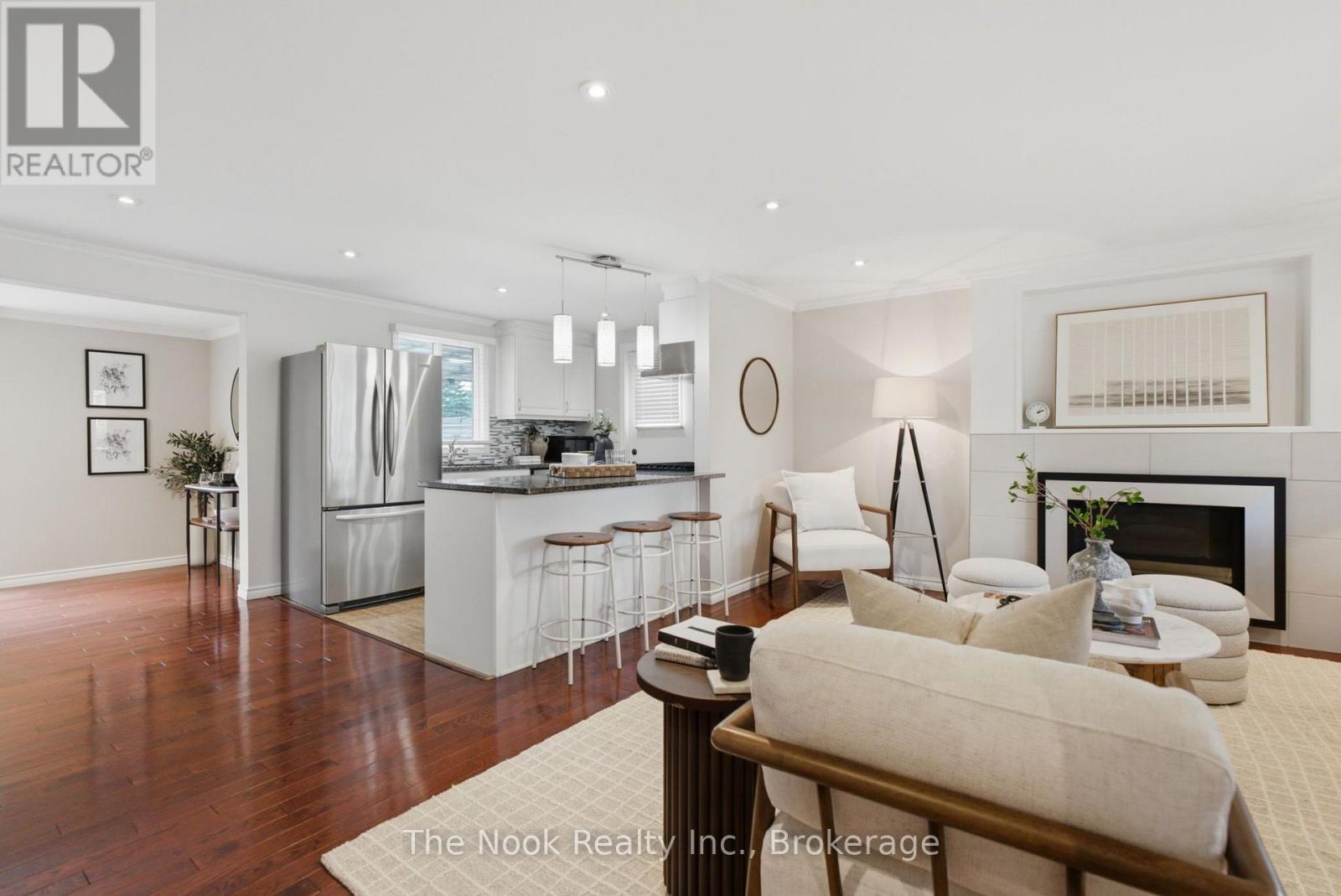 7 Pineridge Crescent Property Photo 4