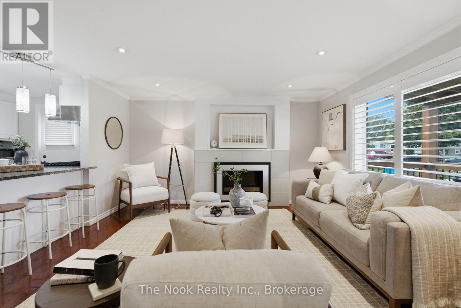 7 Pineridge Crescent Property Photo 5