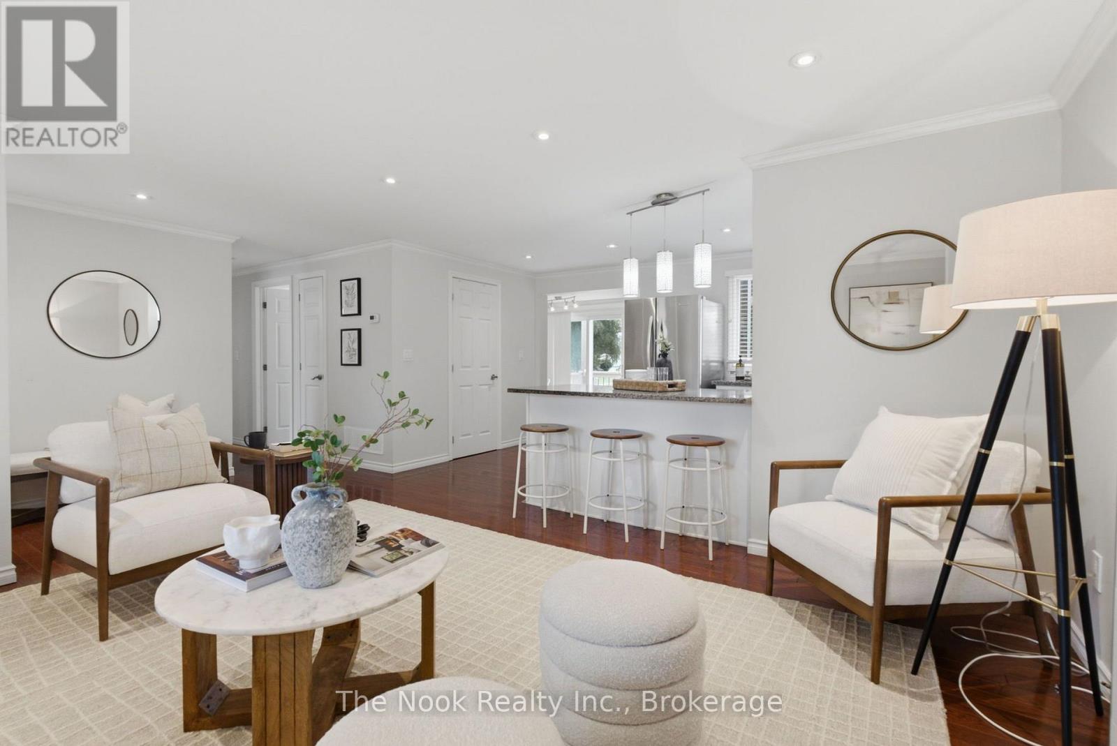 7 Pineridge Crescent Property Photo 9