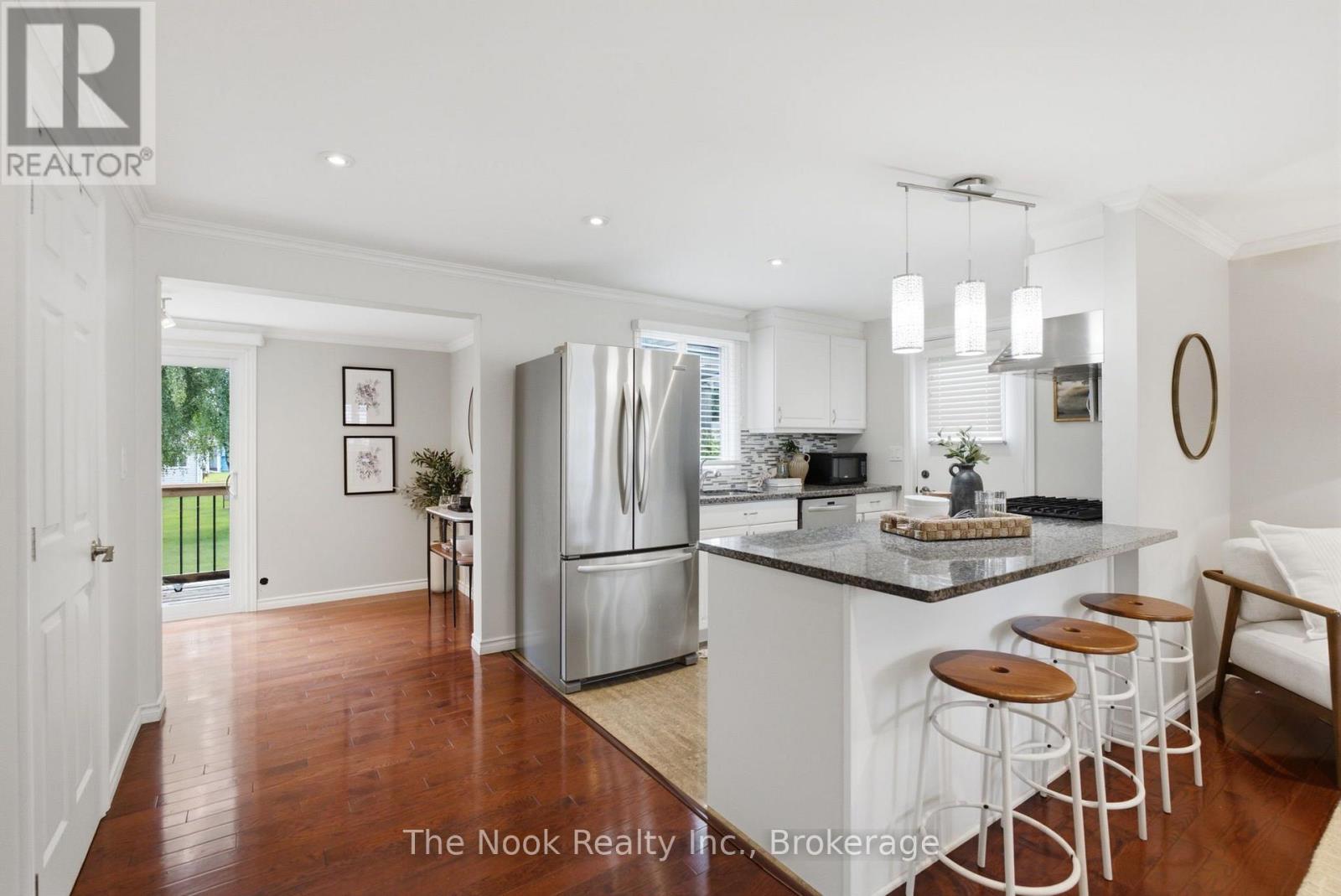 7 Pineridge Crescent Property Photo 11