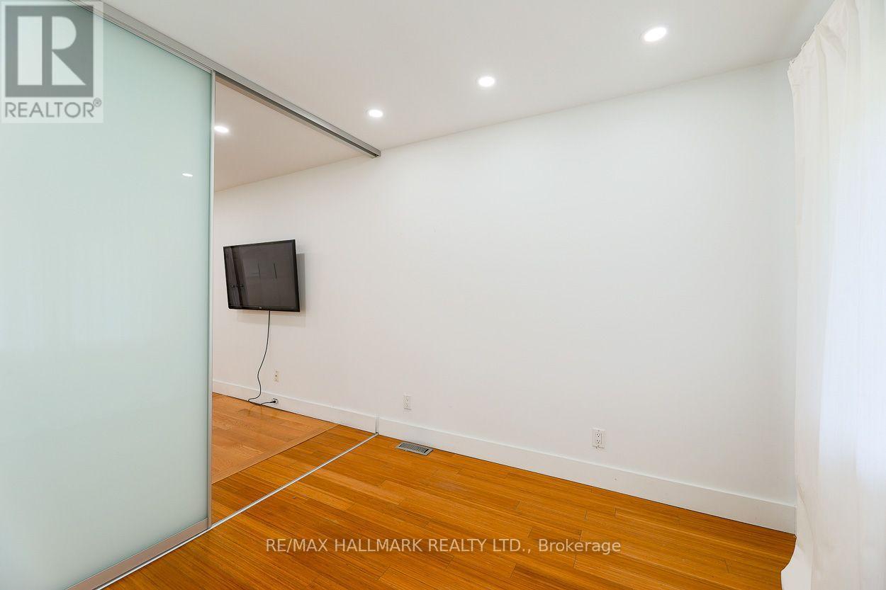 Main - 2159 Gerrard Street E Property Photo 10
