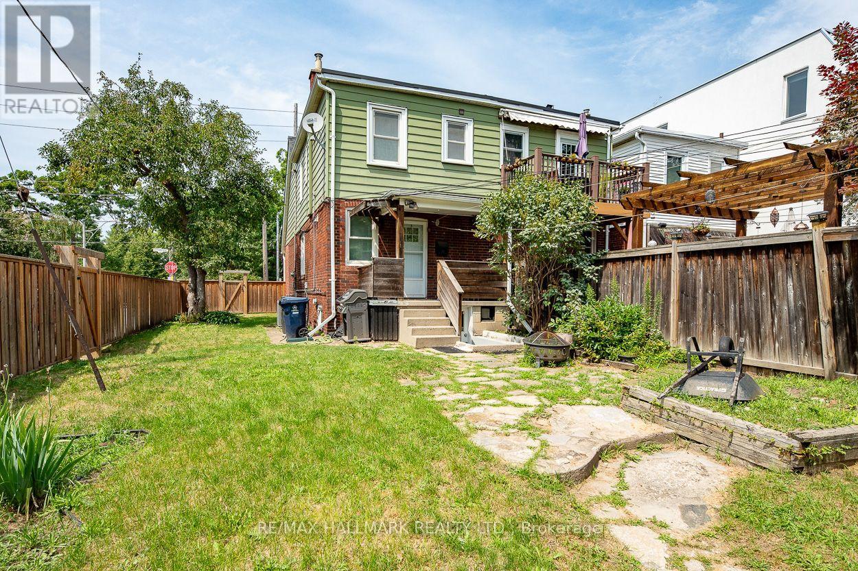 Main - 2159 Gerrard Street E Property Photo 14
