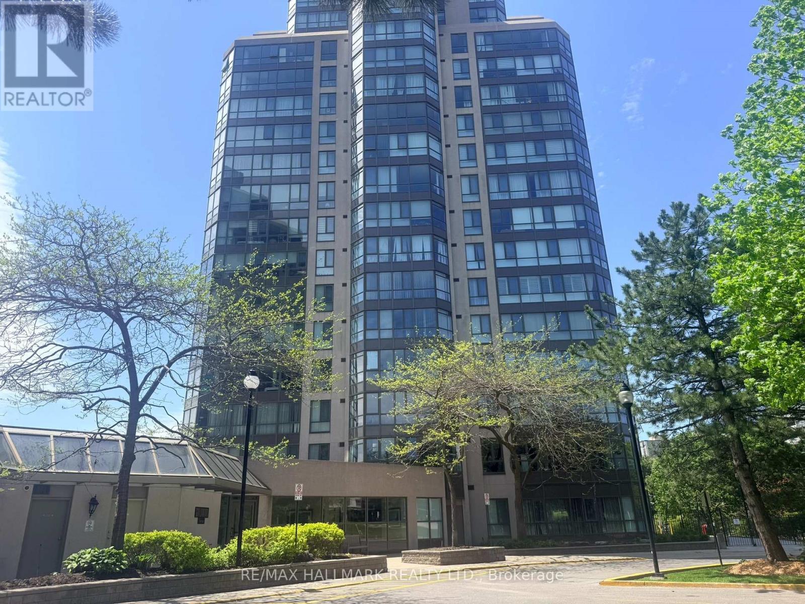 1105 - 3231 EGLINTON AVENUE E Property Photo 1