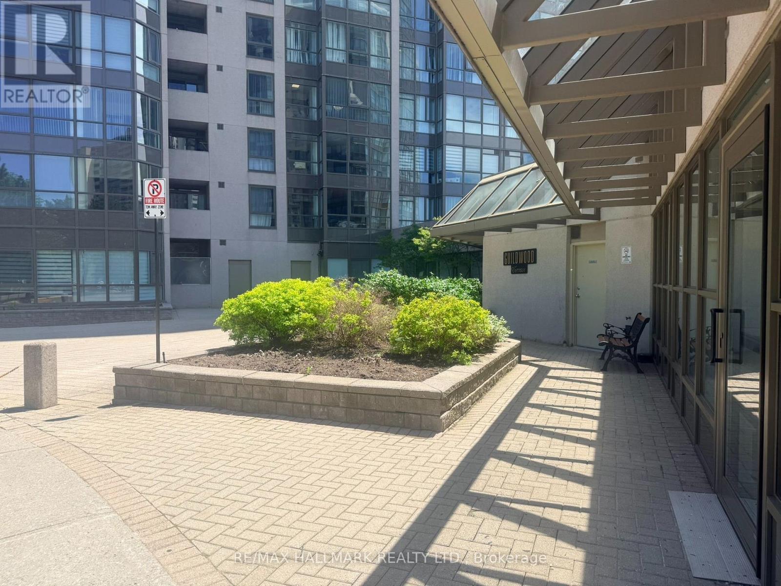 1105 - 3231 Eglinton Avenue E Property Photo 3