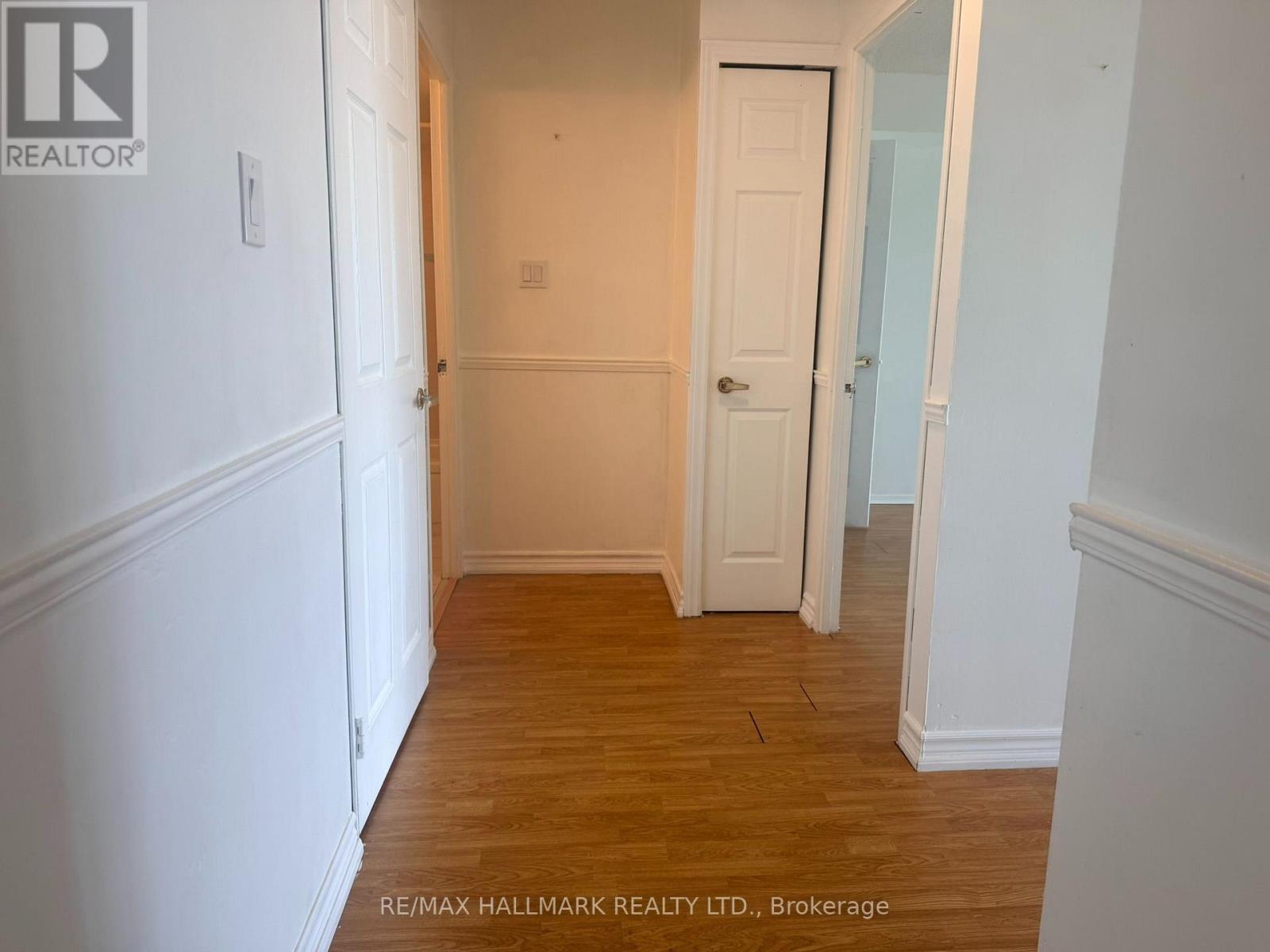 1105 - 3231 Eglinton Avenue E Property Photo 7