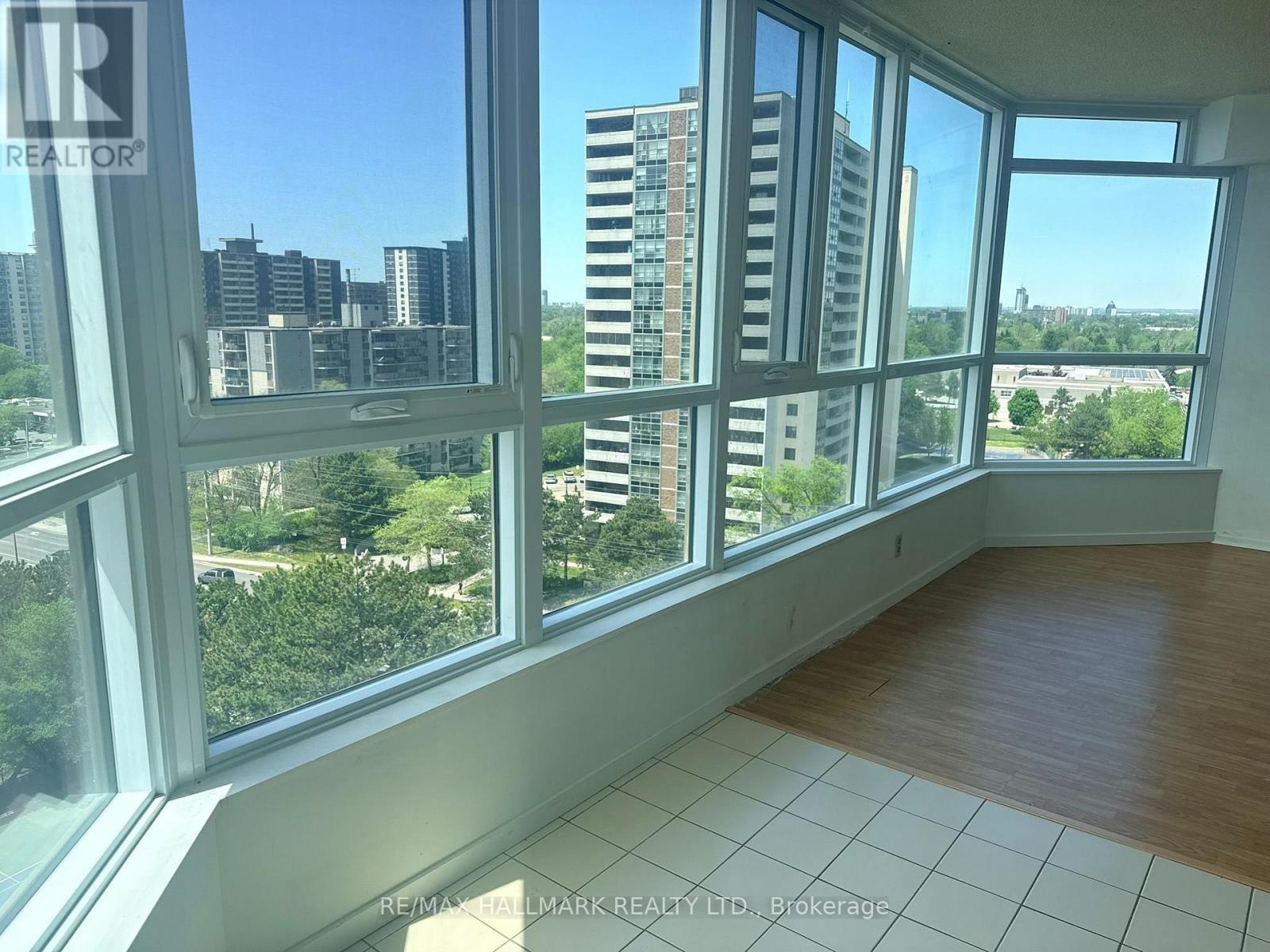 1105 - 3231 Eglinton Avenue E Property Photo 19