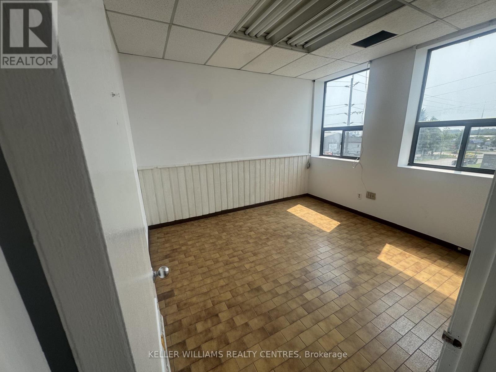 1A - 190 WATERLOO STREET Property Photo 1