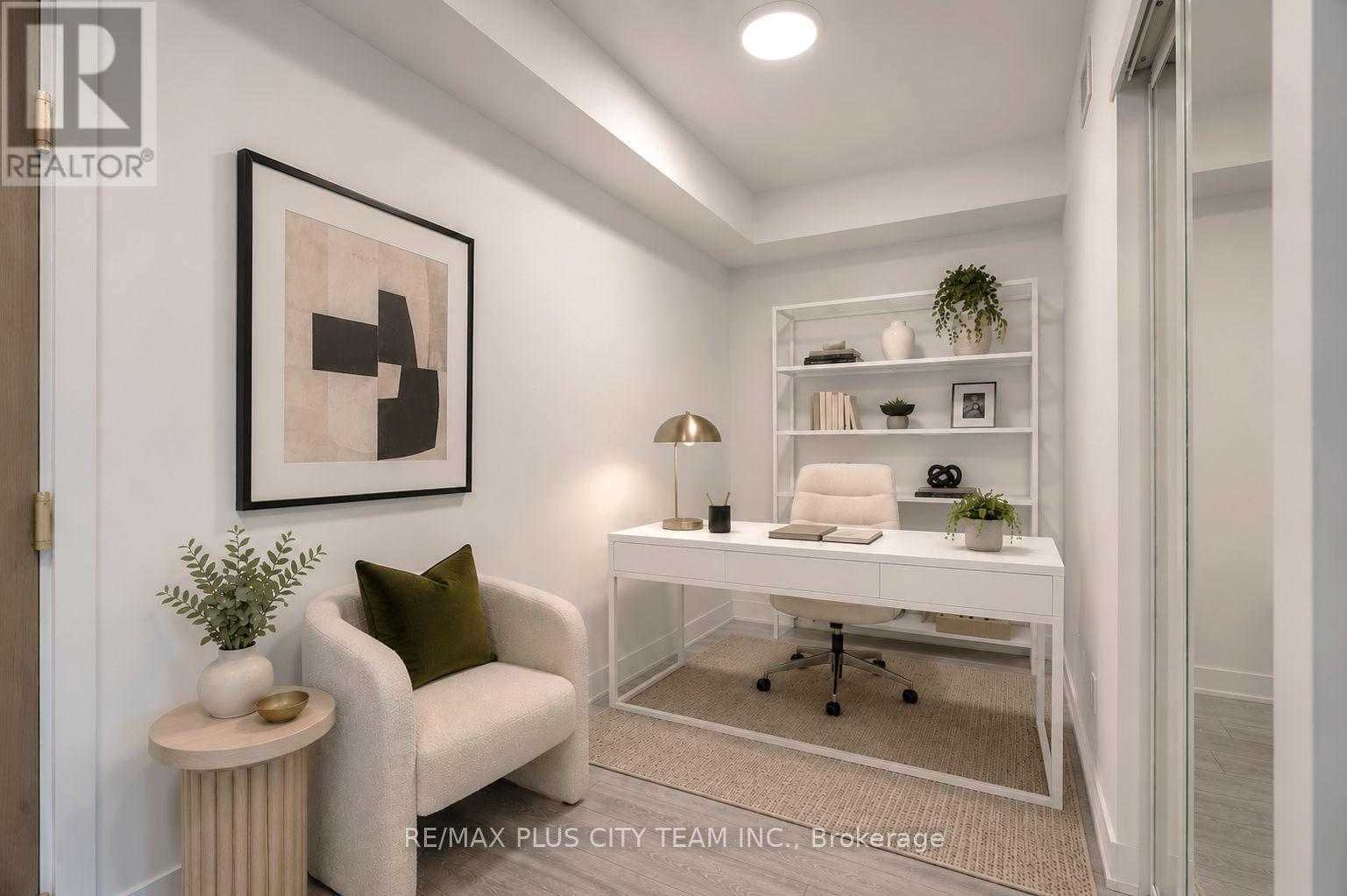 303 - 1285 Queen Street E Property Photo 8