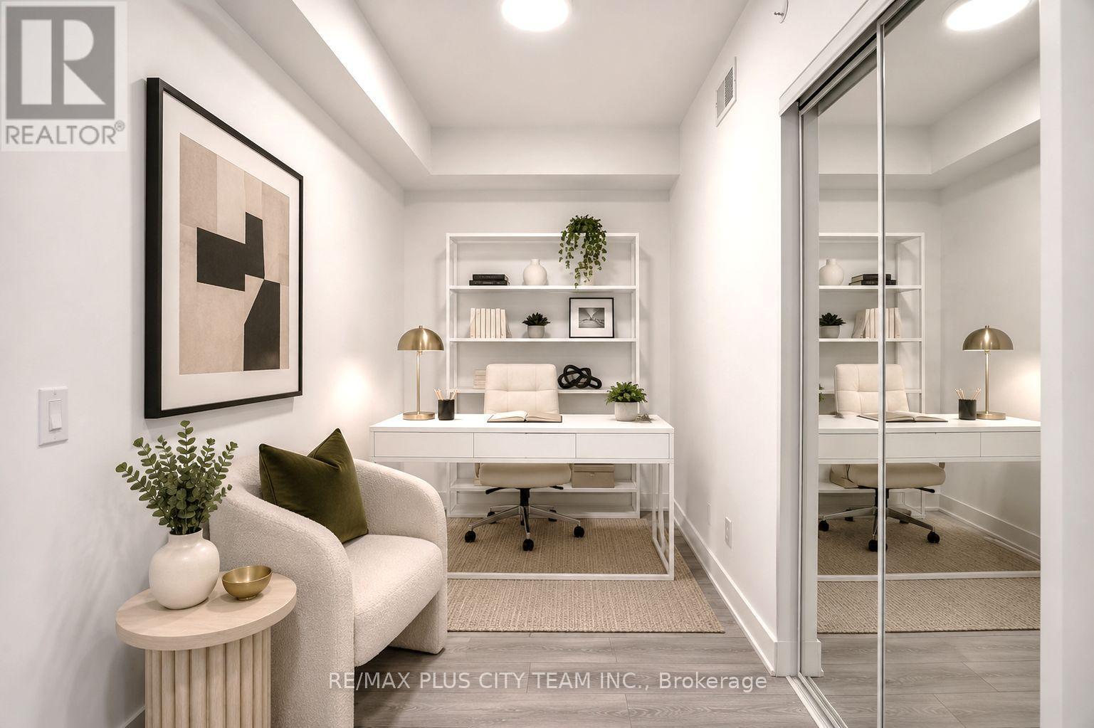 303 - 1285 Queen Street E Property Photo 9