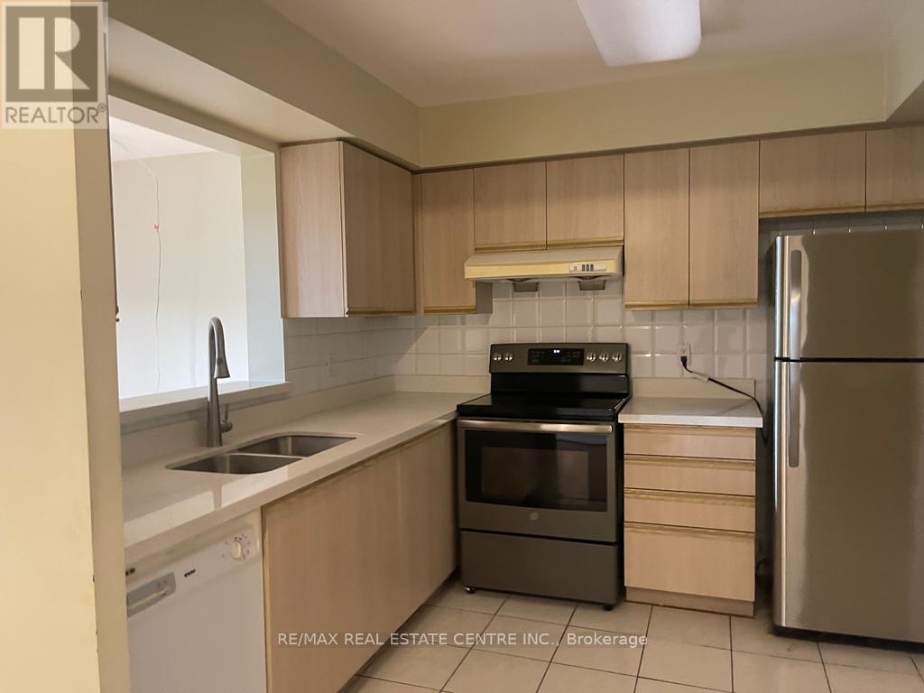 20 - 117 Omni Drive Property Photo 5