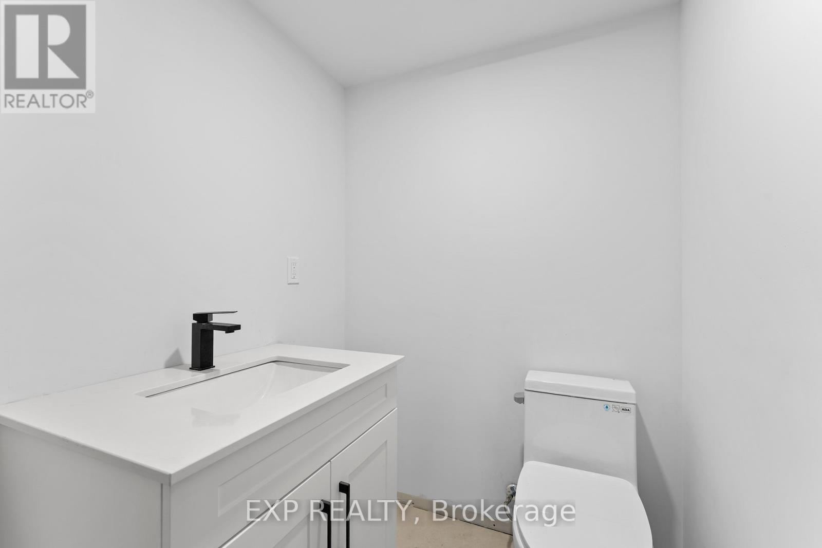 1558 Queen Street E Property Photo 11