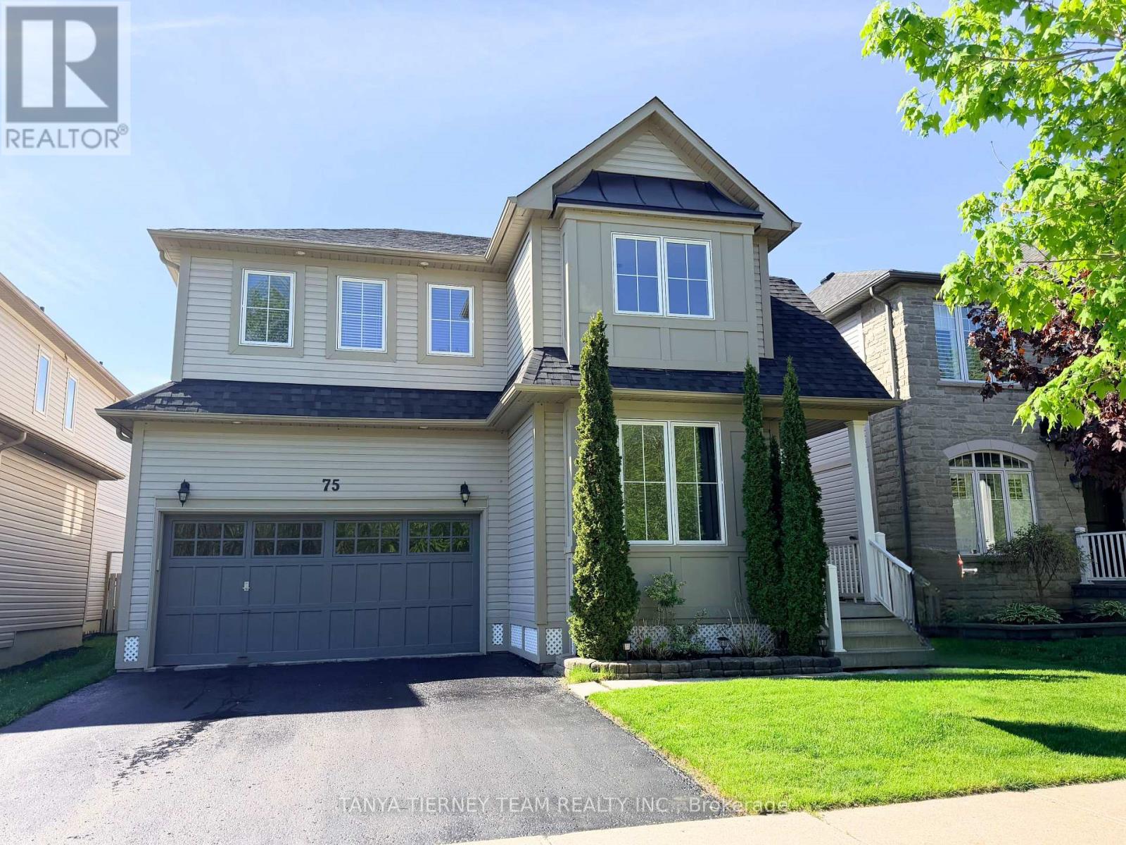 75 Robert Attersley Drive E Property Photo 1