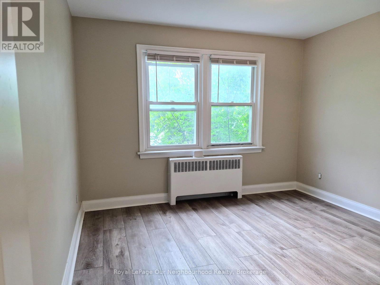 2 - 855 Simcoe Street N Property Photo 8
