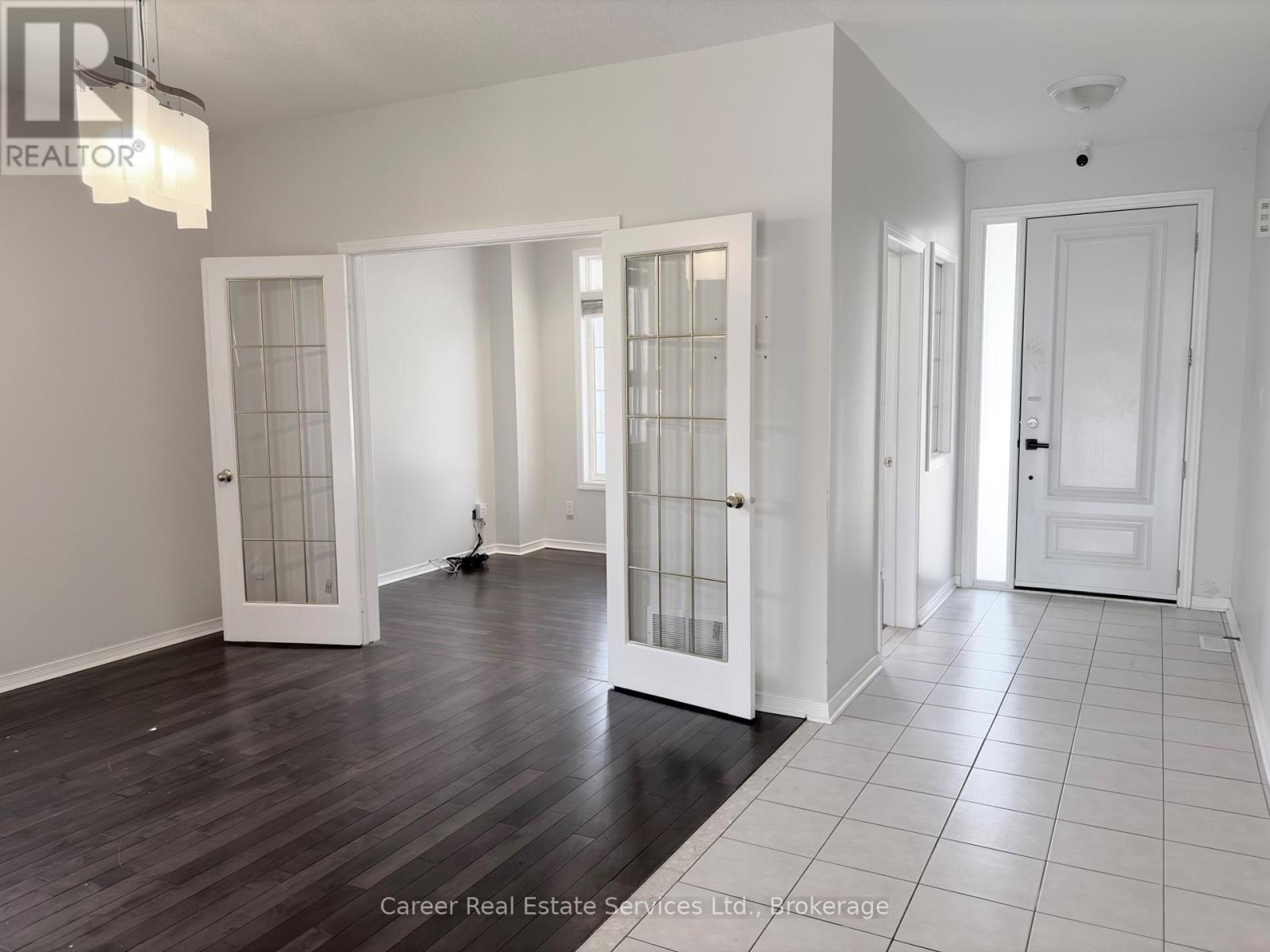 12 Cragg Crescent Property Photo 3
