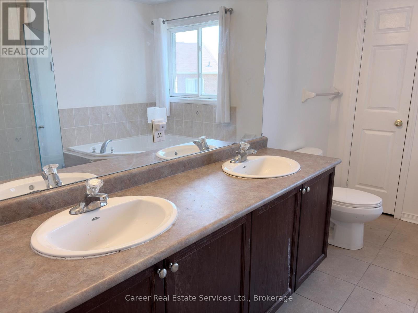 12 Cragg Crescent Property Photo 15
