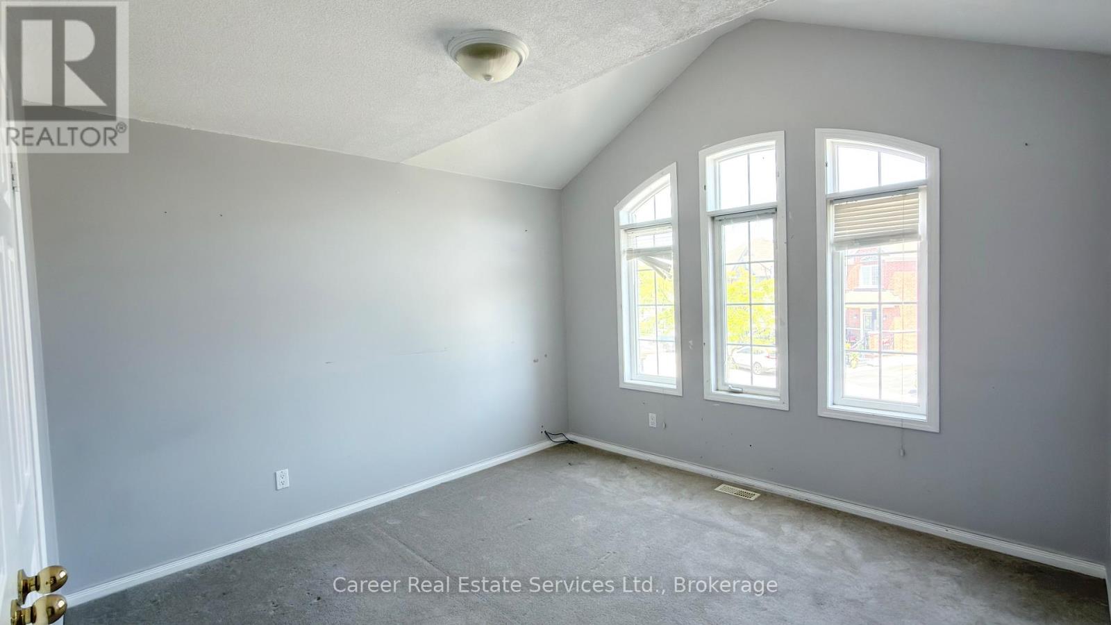 12 Cragg Crescent Property Photo 17