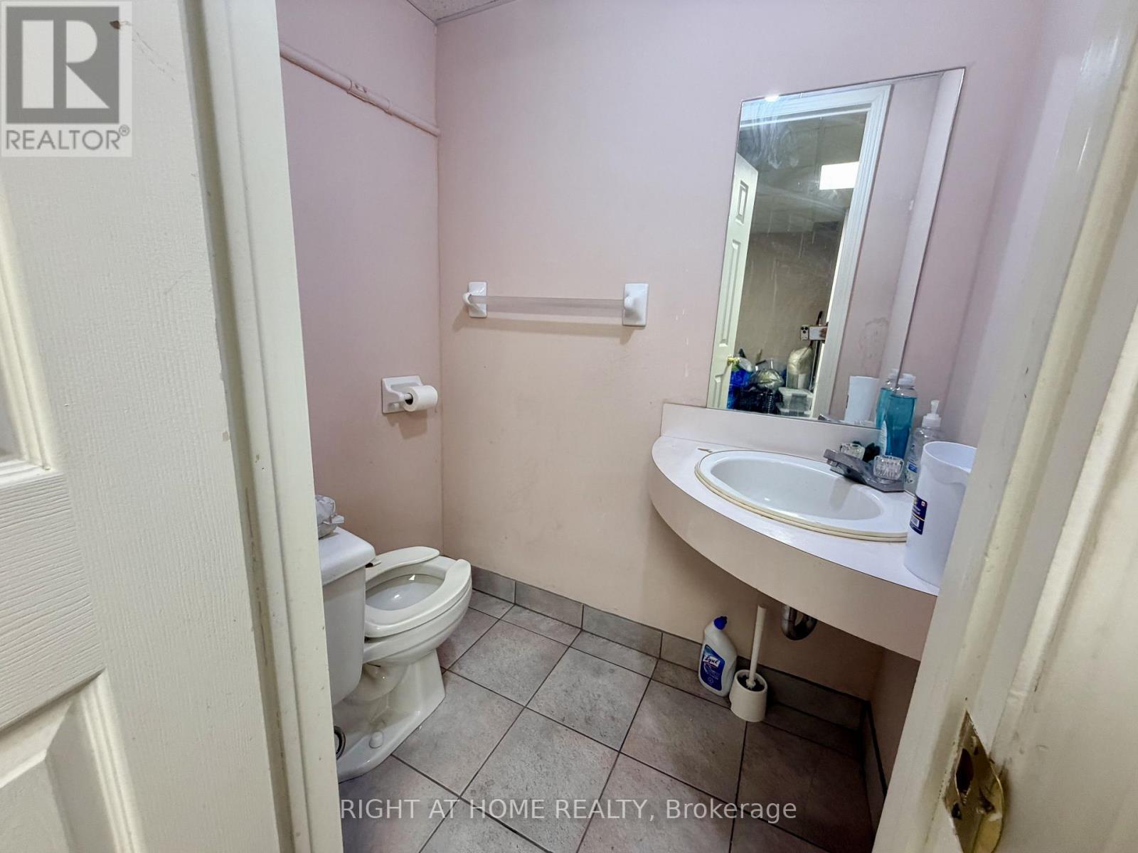 8 Glen Watford Drive Property Photo 37