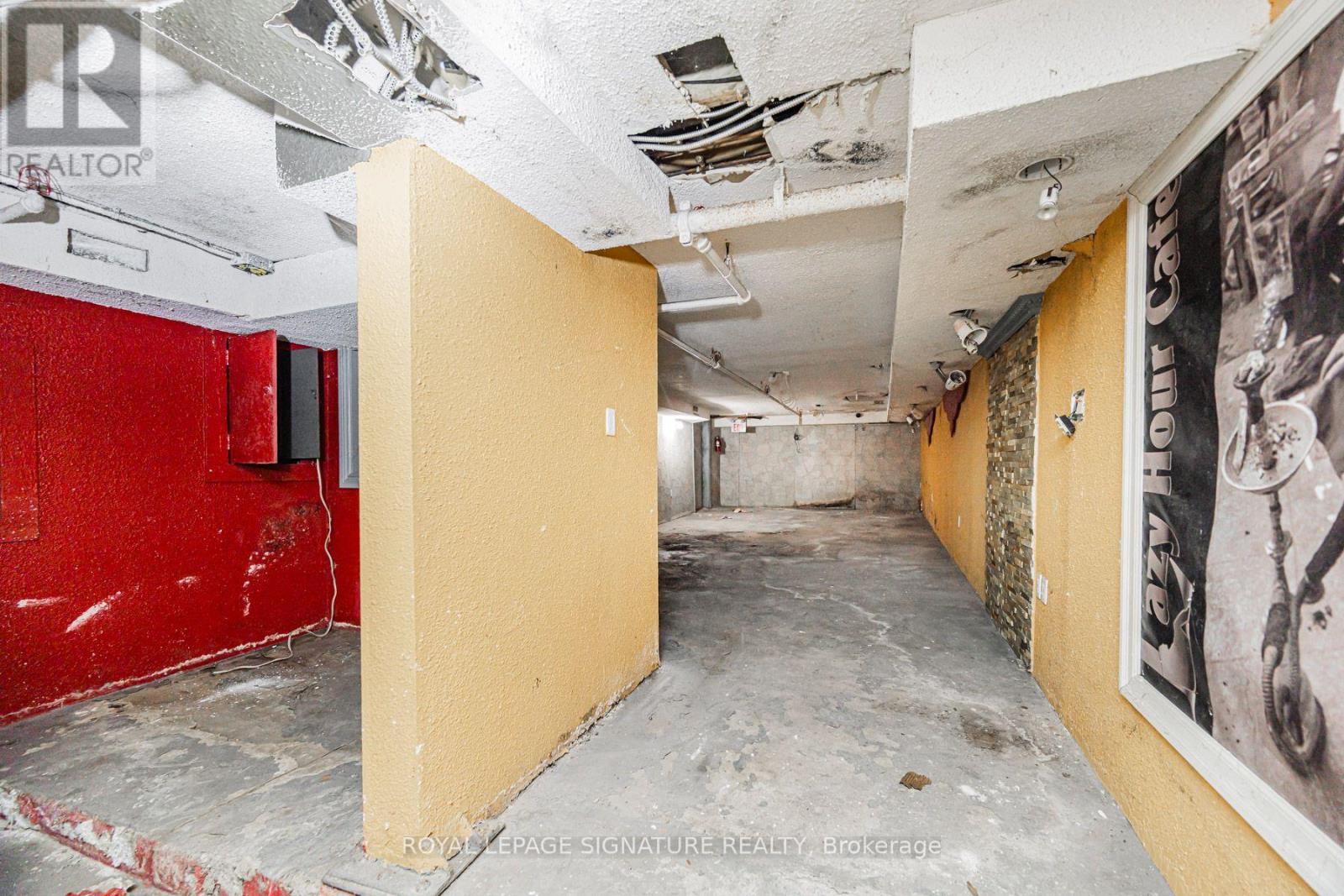 1775a Danforth Avenue Property Photo 23