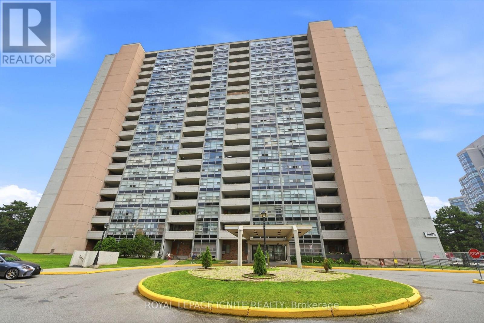 903 - 3380 Eglinton Avenue Property Photo 2