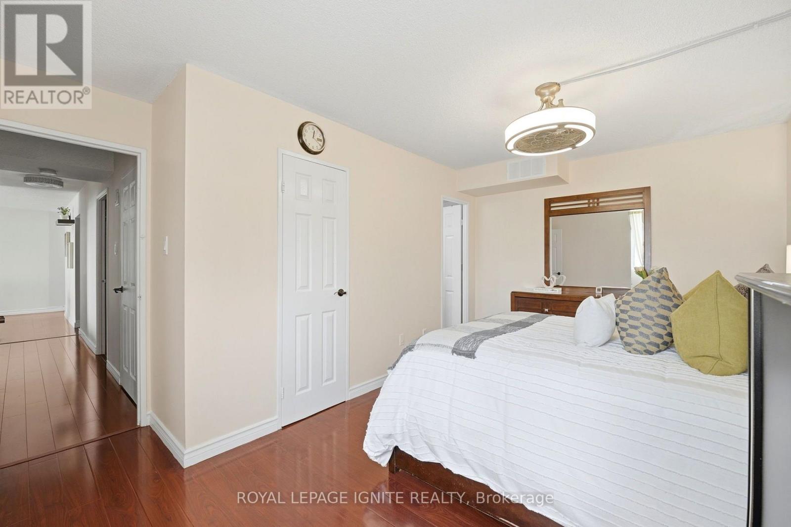 903 - 3380 Eglinton Avenue Property Photo 14