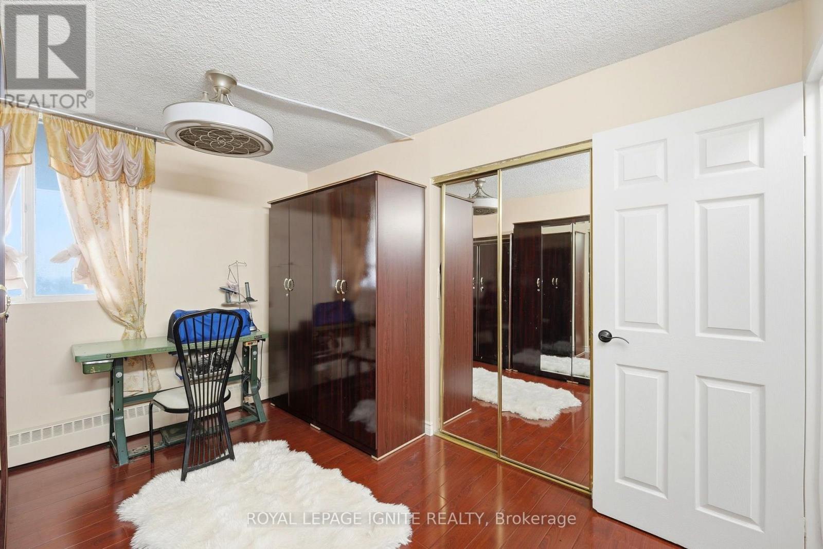 903 - 3380 Eglinton Avenue Property Photo 22