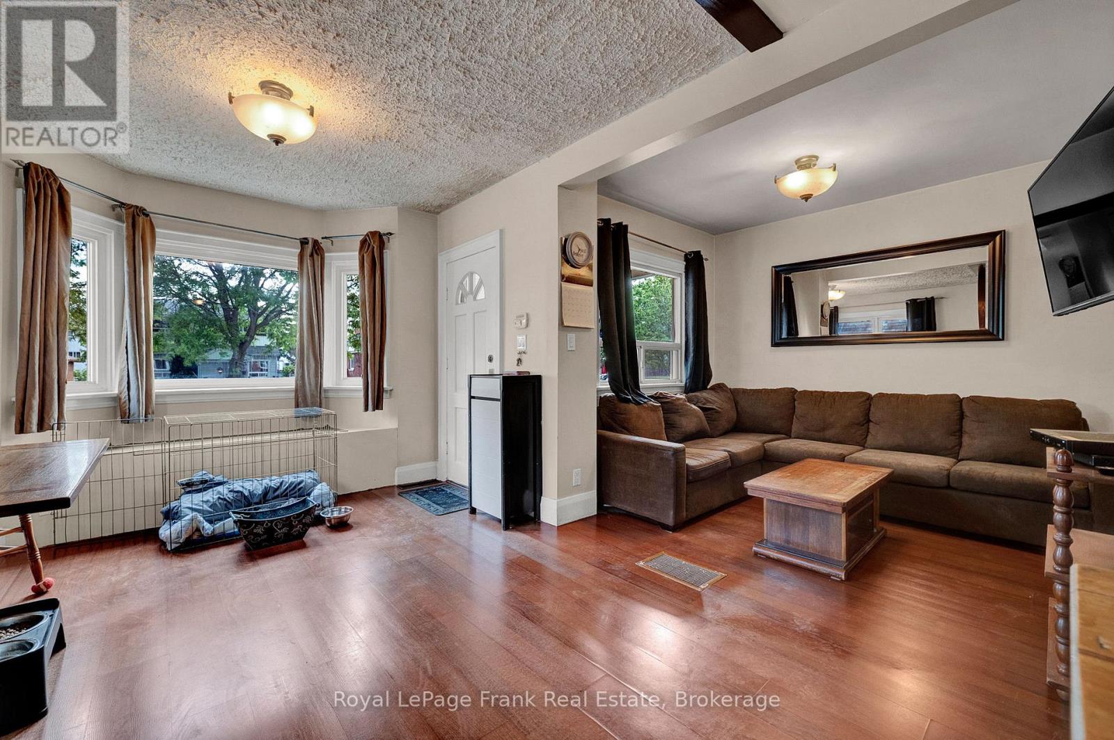 121 Cromwell Avenue Property Photo 5