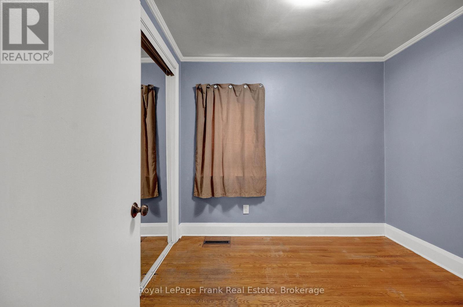 121 Cromwell Avenue Property Photo 12