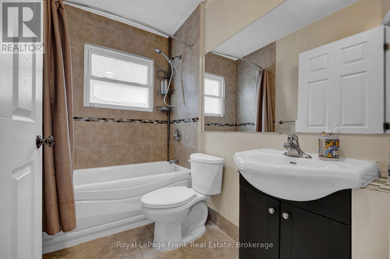 121 Cromwell Avenue Property Photo 14