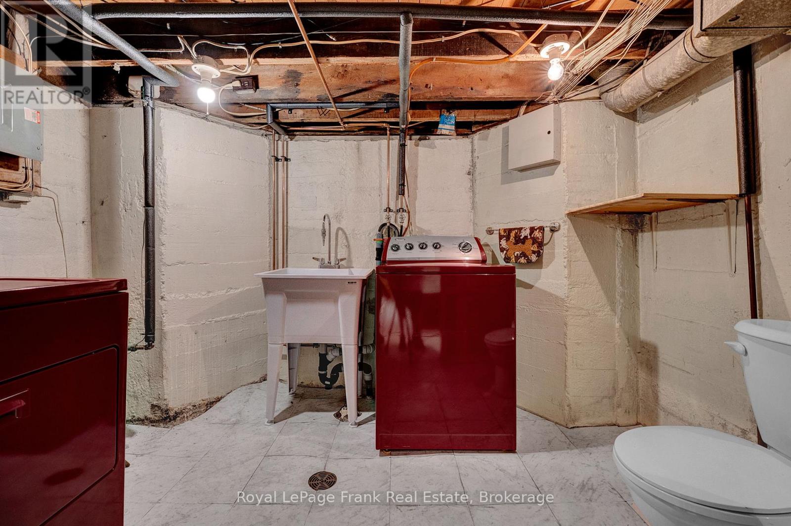 121 Cromwell Avenue Property Photo 20