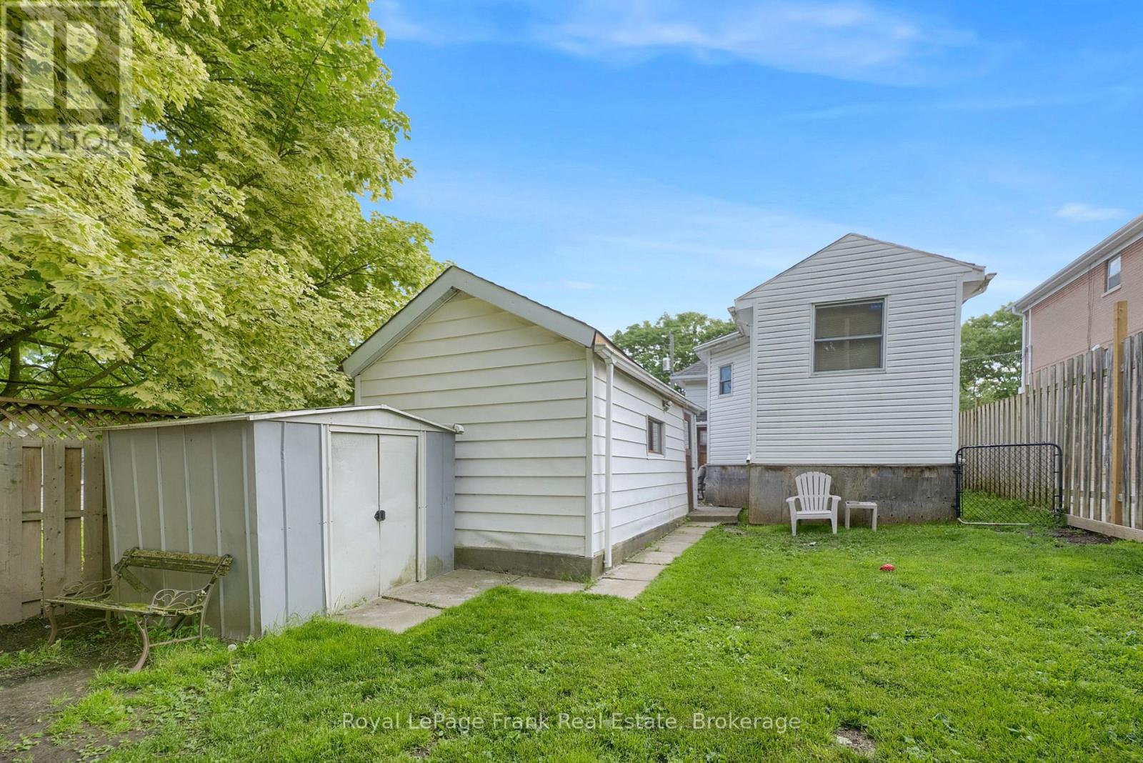121 Cromwell Avenue Property Photo 23