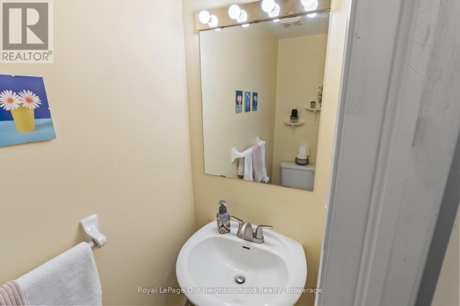 16 Nobbs Drive Property Photo 12