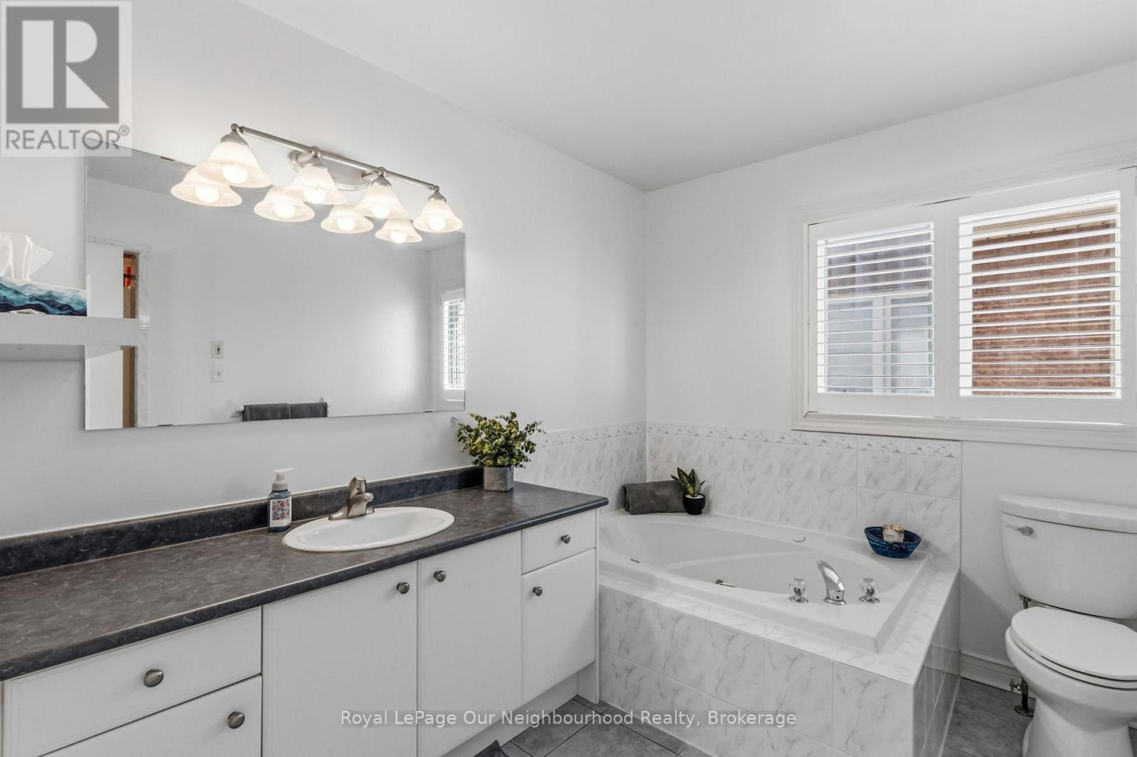 16 Nobbs Drive Property Photo 14