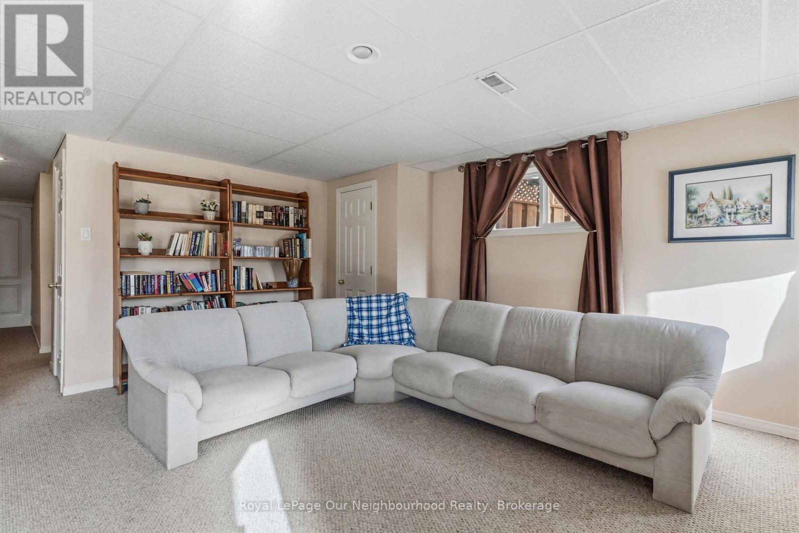 16 Nobbs Drive Property Photo 18