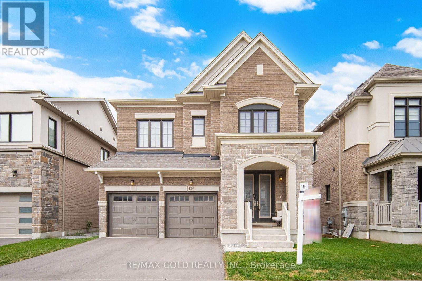 426 CORONATION ROAD