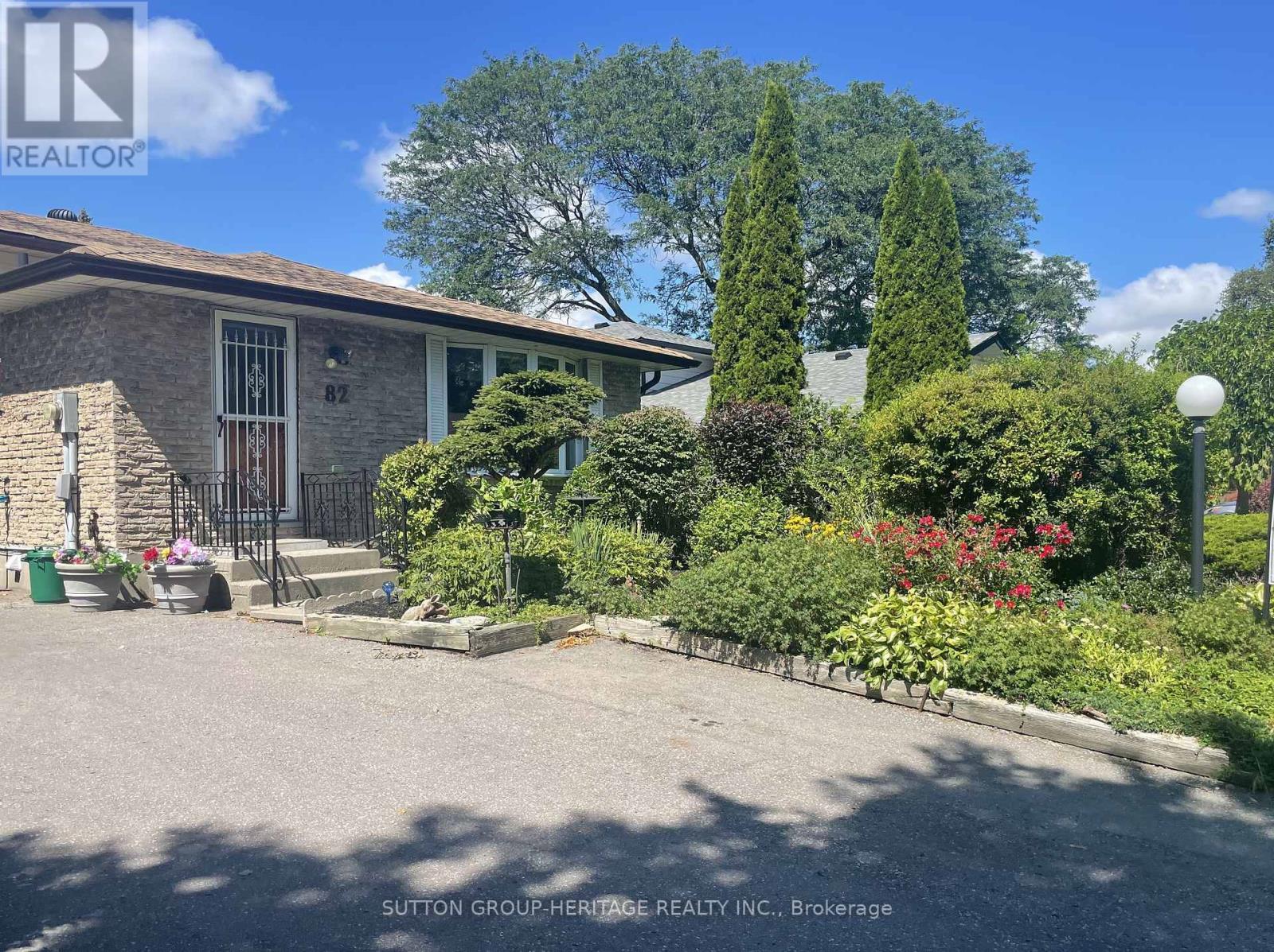 82 Claymore Crescent Property Photo 2