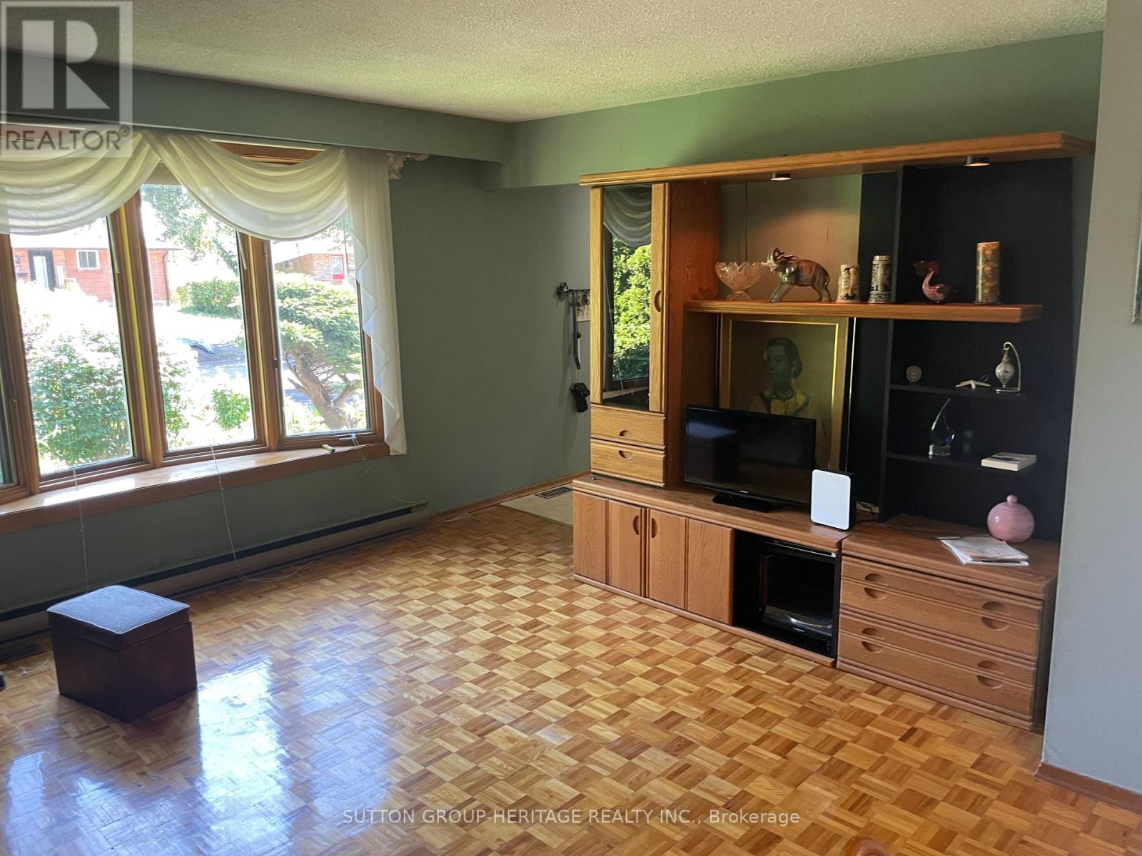 82 Claymore Crescent Property Photo 4