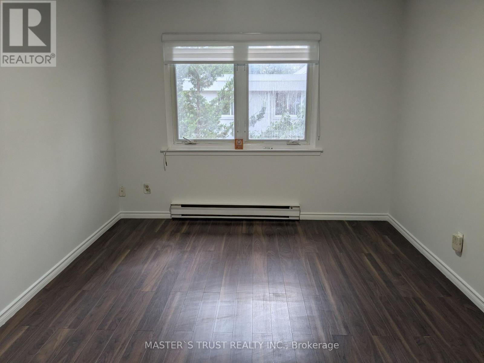 29 - 2075 Warden Avenue S Property Photo 5