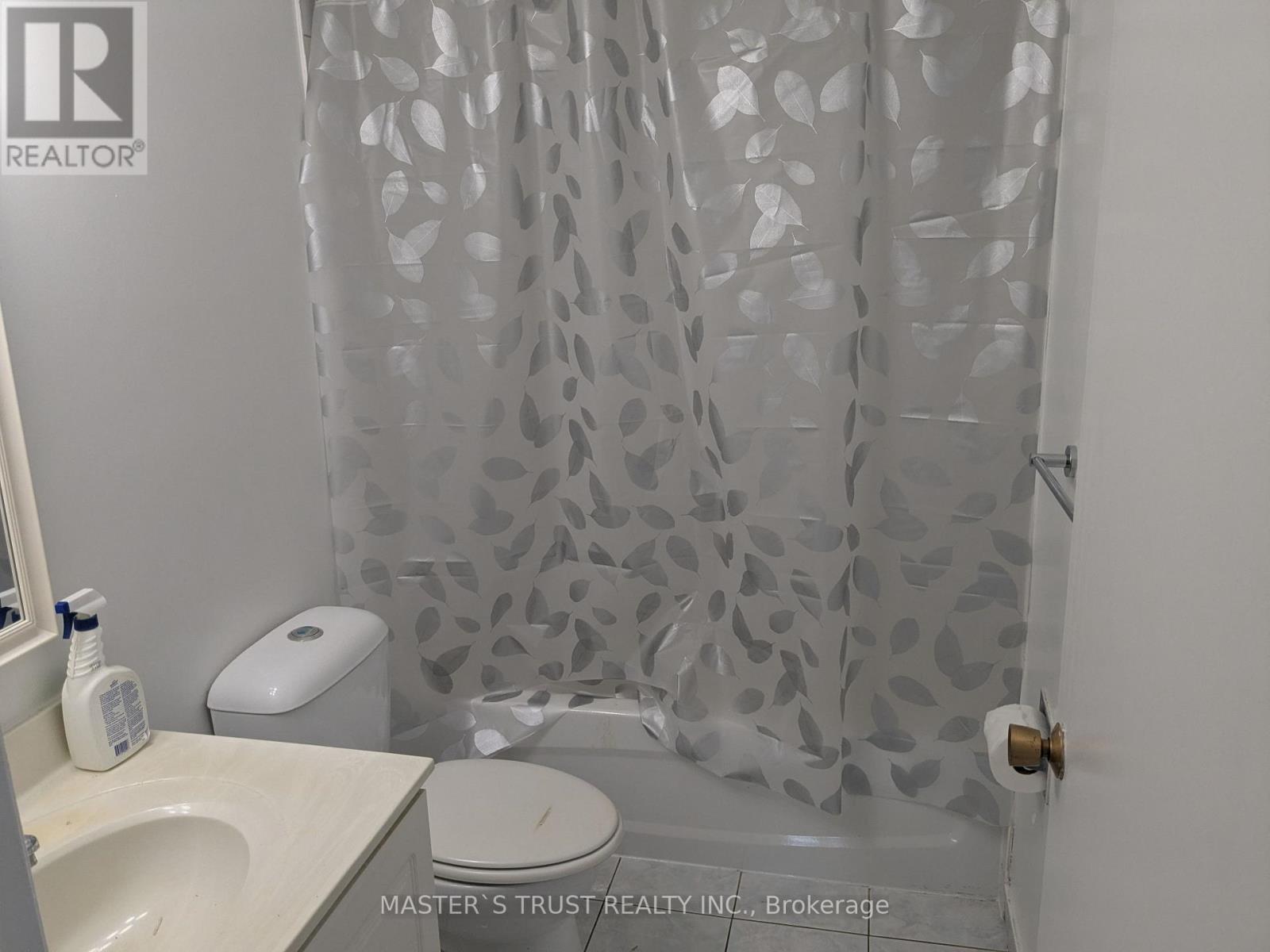 29 - 2075 Warden Avenue S Property Photo 6