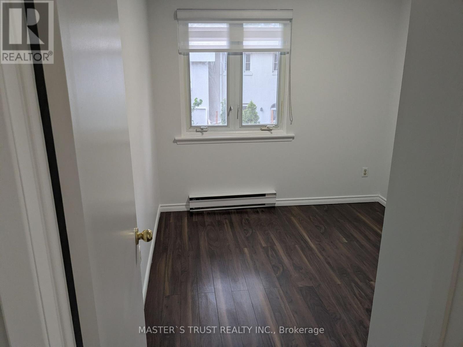 29 - 2075 Warden Avenue S Property Photo 7