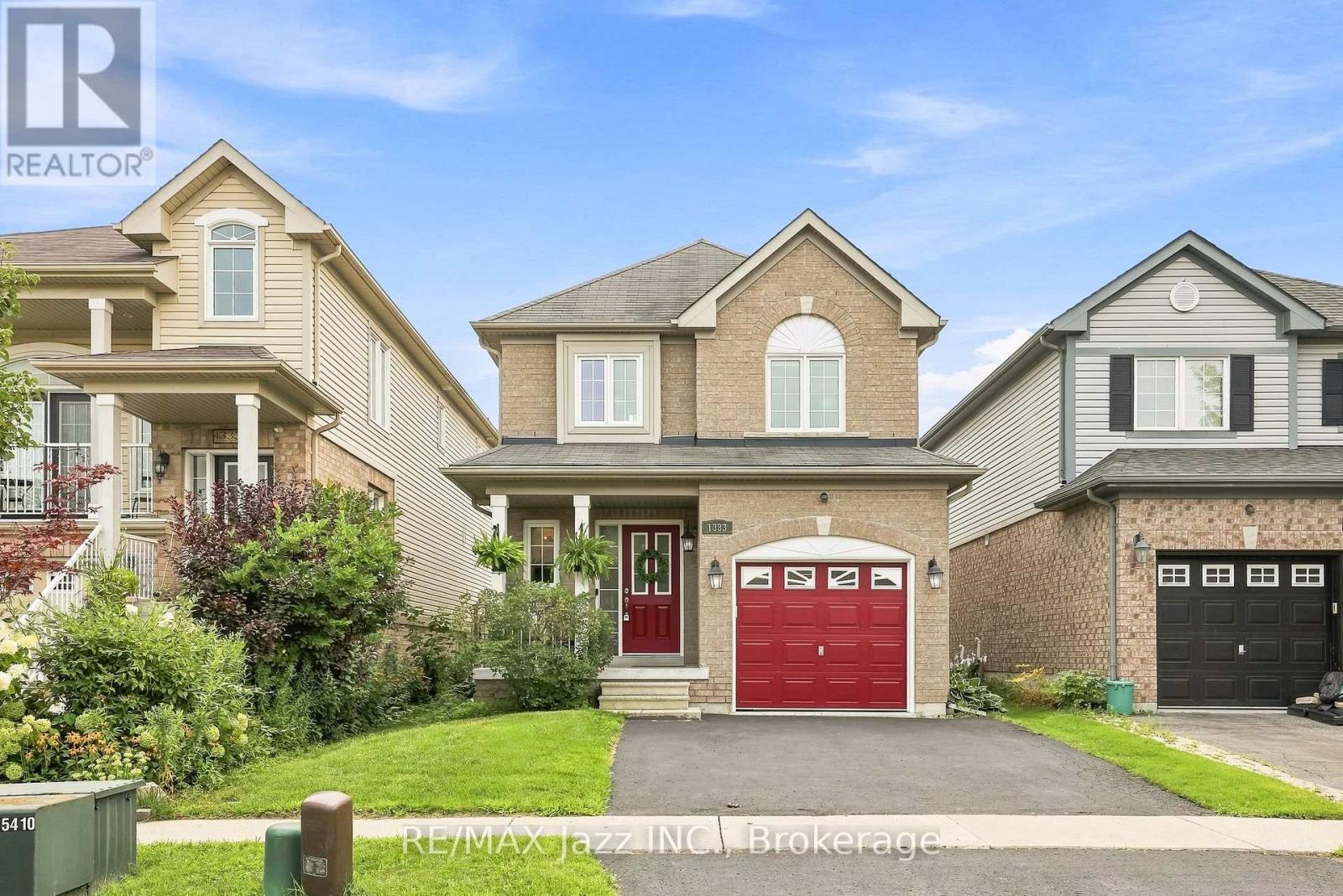 1333 Wadebridge Crescent Property Photo 1