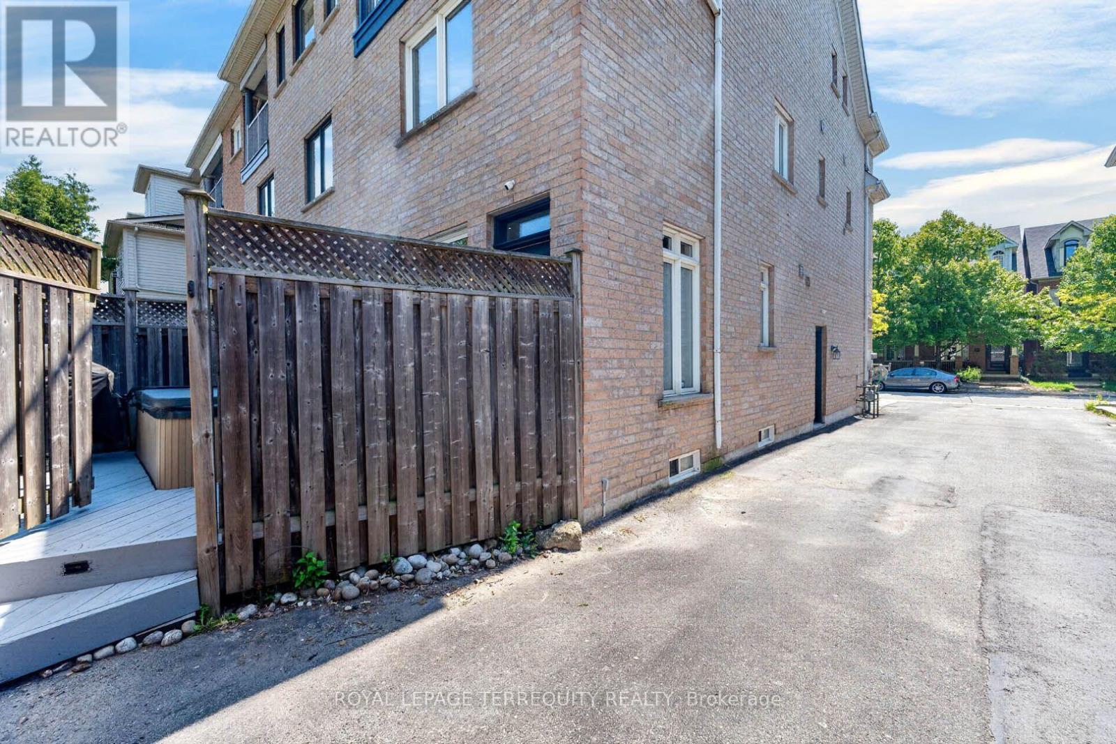 40 Whistle Post Street Property Photo 46